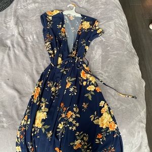 Old Navy Floral Dress w/ Strings Size Medium